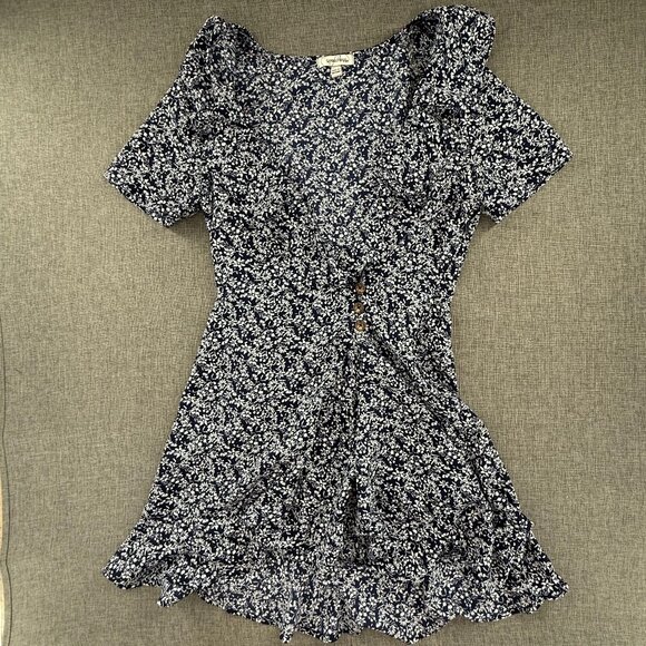 Speechless Fit & Flare Dress Short Sleeve Low V-Neck Ruffled Zipper Floral Small - Picture 1 of 13